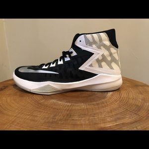 Nike Zoom Devosion Basketball Shoe